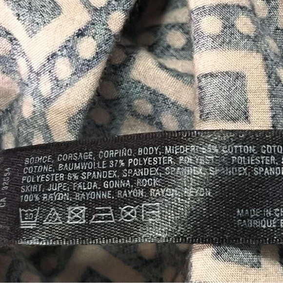 Lilka navy blue medallion print maxi dress - Picture 10 of 10